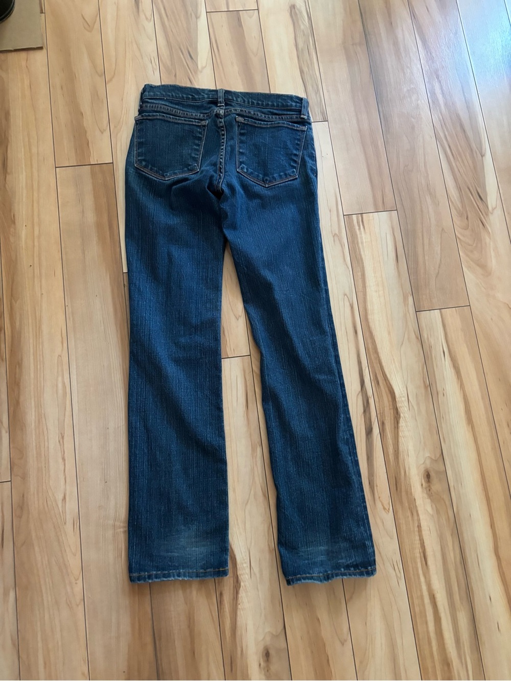 J Brand 914 Cigarette Leg Jeans in Ink - Picture 3 of 4